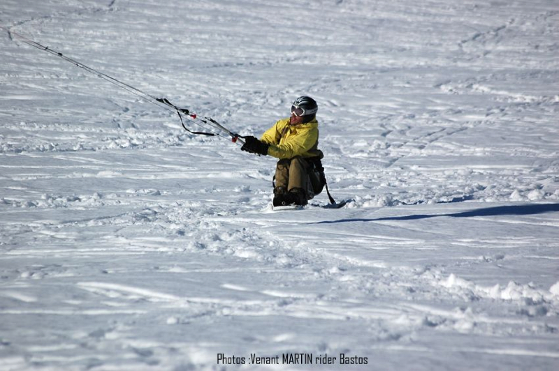 Handi-snowkite-Bastos