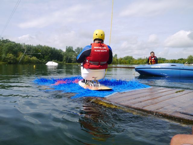 Handi-wakeboard assis Verberie Oise » MagicBastos Handi-wakeboard assis Verberie Oise » MagicBastos