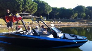 bateau-wake-dual-contest Compétition wakeboard