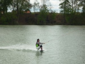 naturalwakepark-handiwakeoard-assis