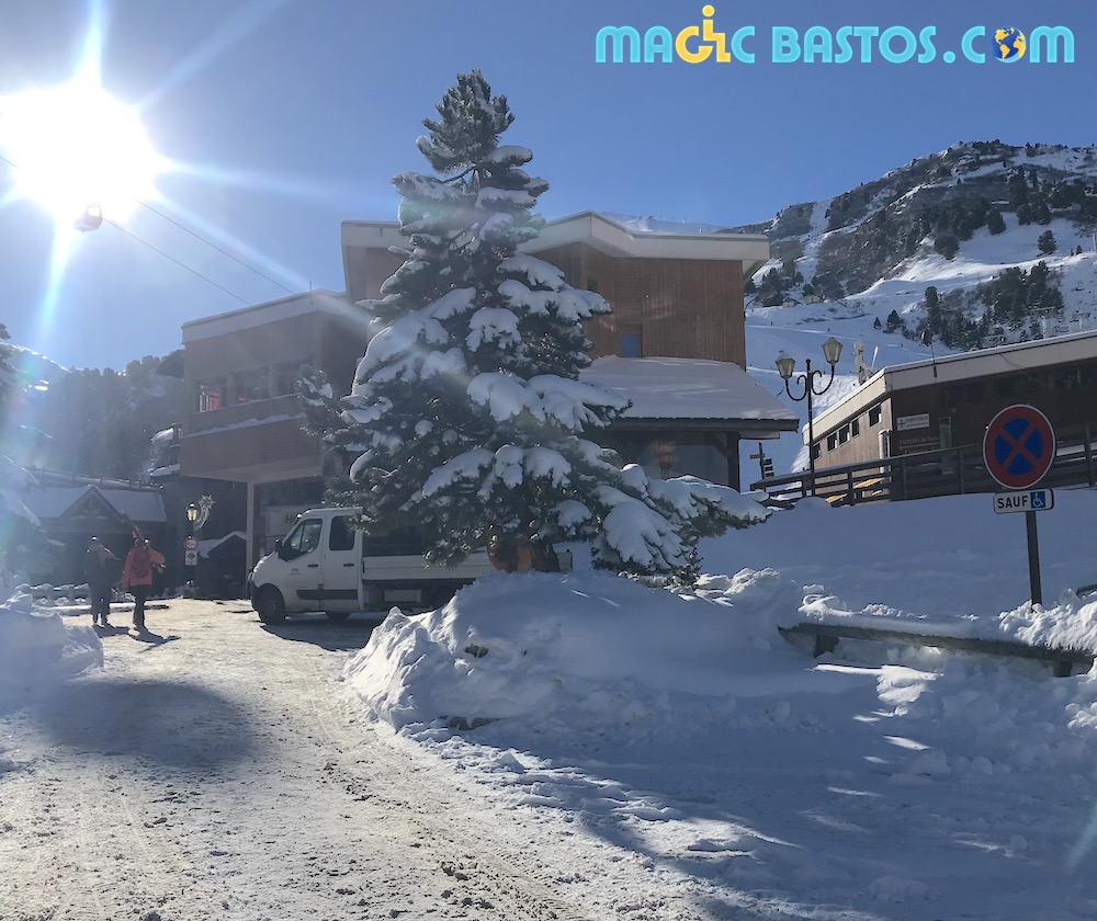 HANDICAP_MERIBEL_STATION_SKI