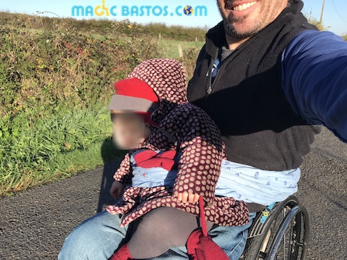 Porte bébé fauteuil roulant